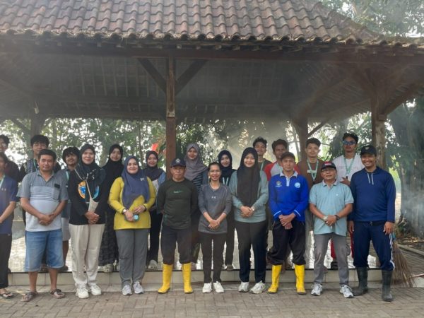 Kerja Bakti Bersihkan Kunden Dusun Blumbang